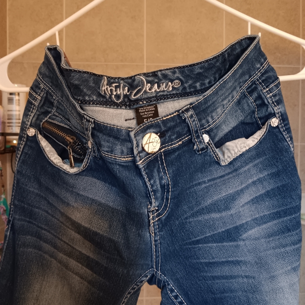 Ariya Jeans size 5/6 stretchy